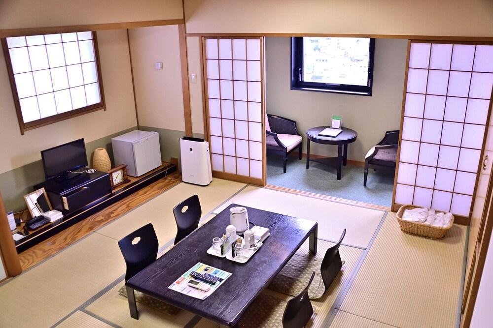 Takasaki Urban Hotel Exterior foto